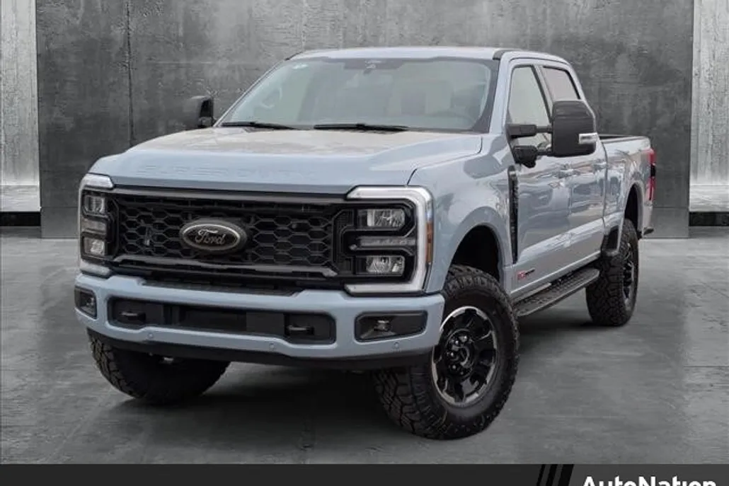2025 Ford F-250 Lariat photo 1