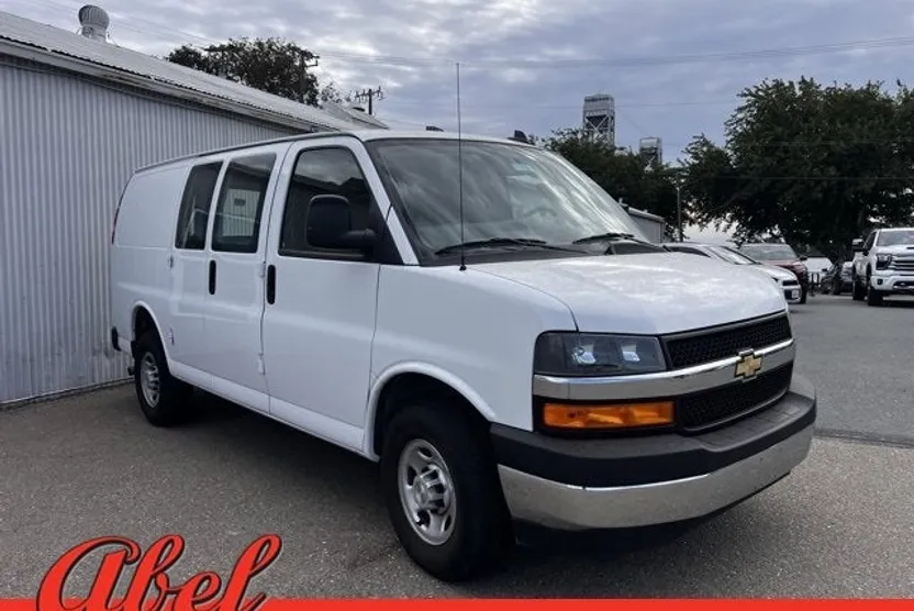 2023 Chevrolet Express Cargo 2500 photo 1