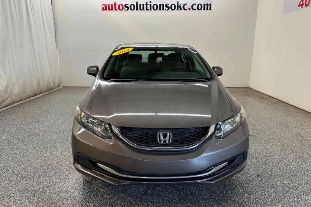2013 Honda Civic LX photo 1