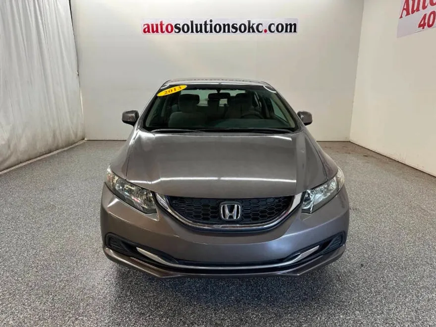 2013 Honda Civic LX photo 1