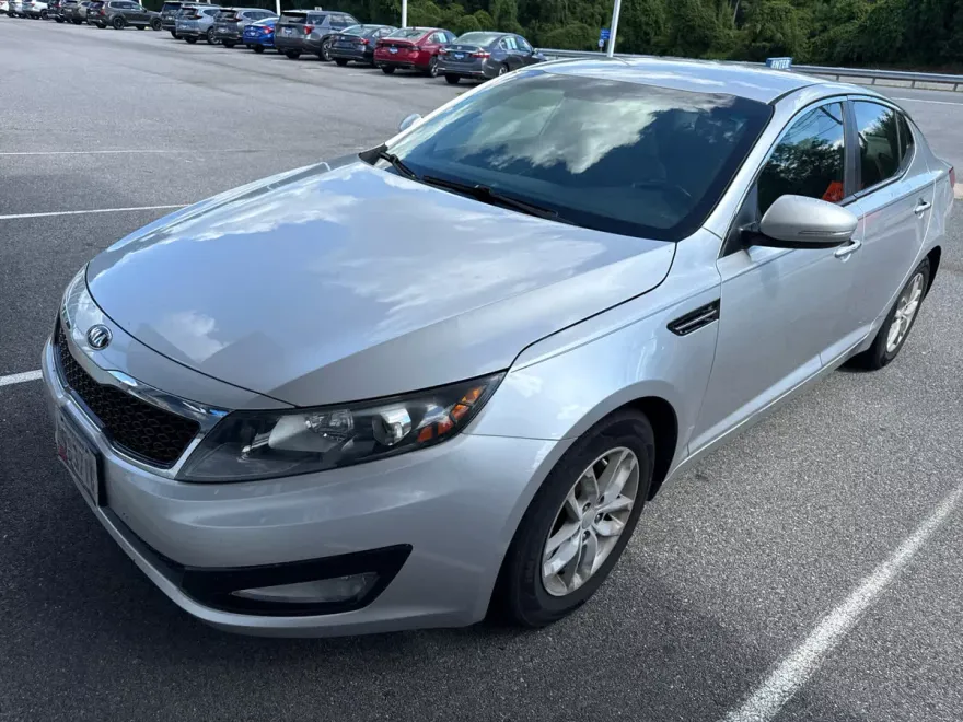 2013 Kia Optima LX photo 1