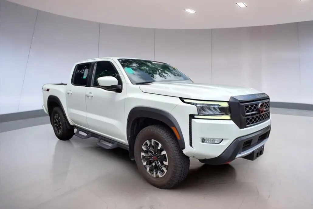 2023 Nissan Frontier PRO-4X photo 1