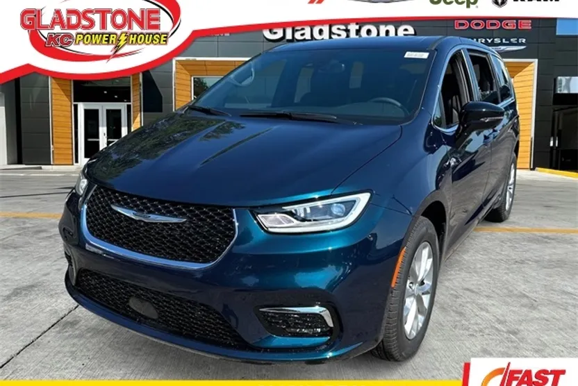 2025 Chrysler Pacifica photo 1