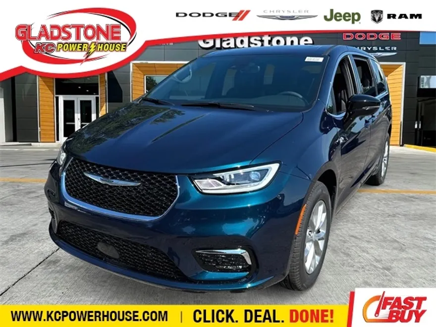 2025 Chrysler Pacifica photo 1