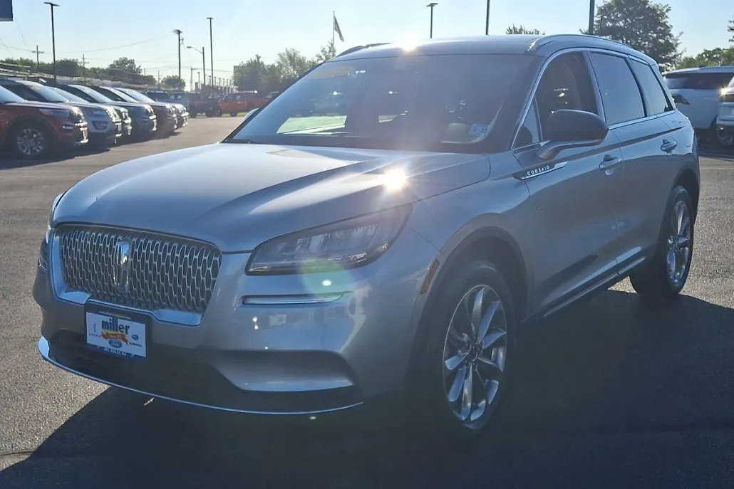 2022 Lincoln Corsair Standard photo 1