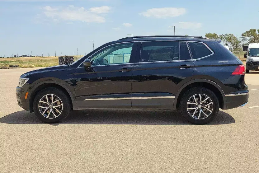 2020 Volkswagen Tiguan SE photo 1