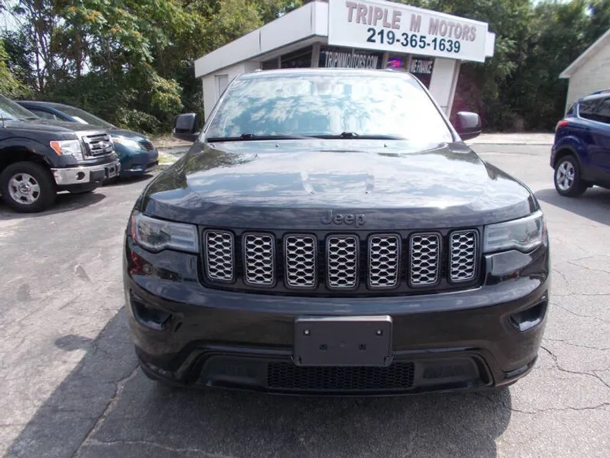 2020 Jeep Grand Cherokee Laredo photo 1
