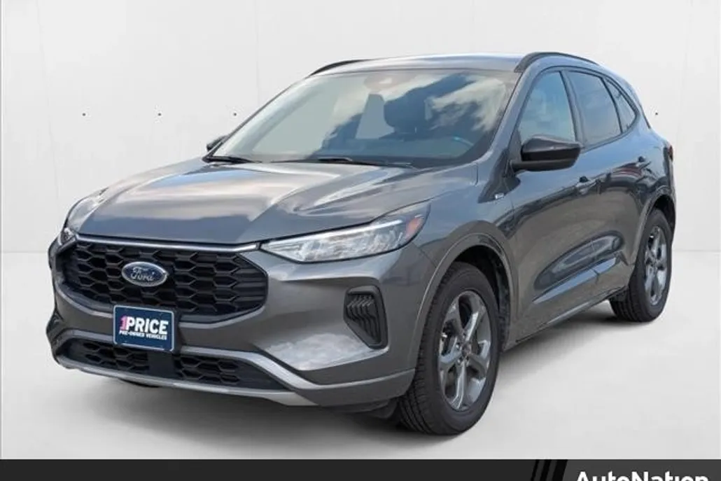 2023 Ford Escape ST-Line photo 1