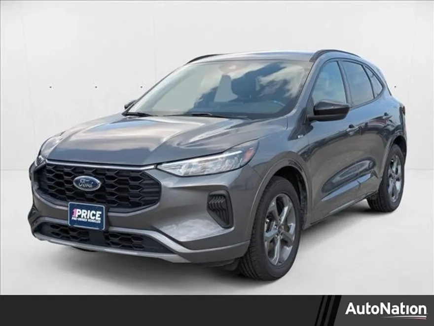 2023 Ford Escape ST-Line photo 1
