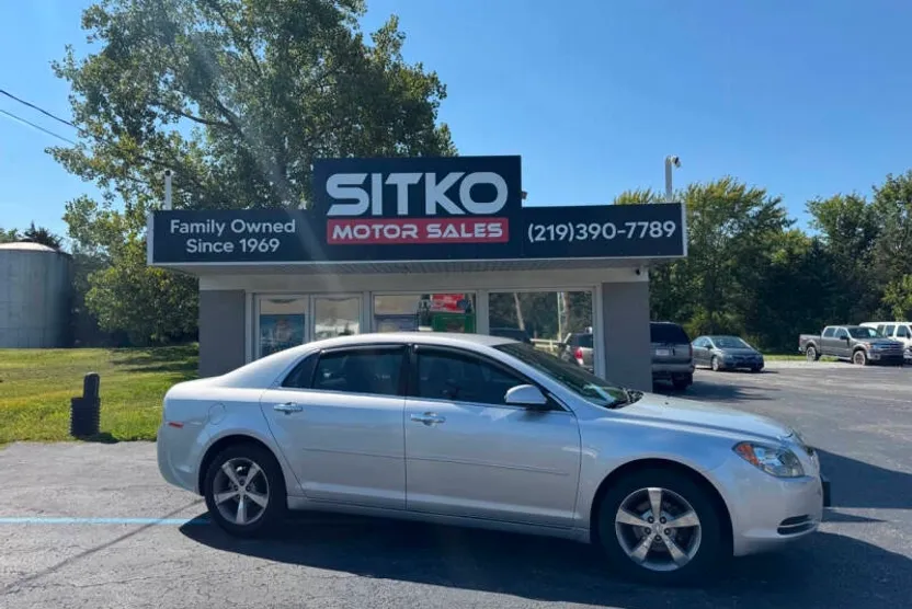 2012 Chevrolet Malibu 1LT photo 1