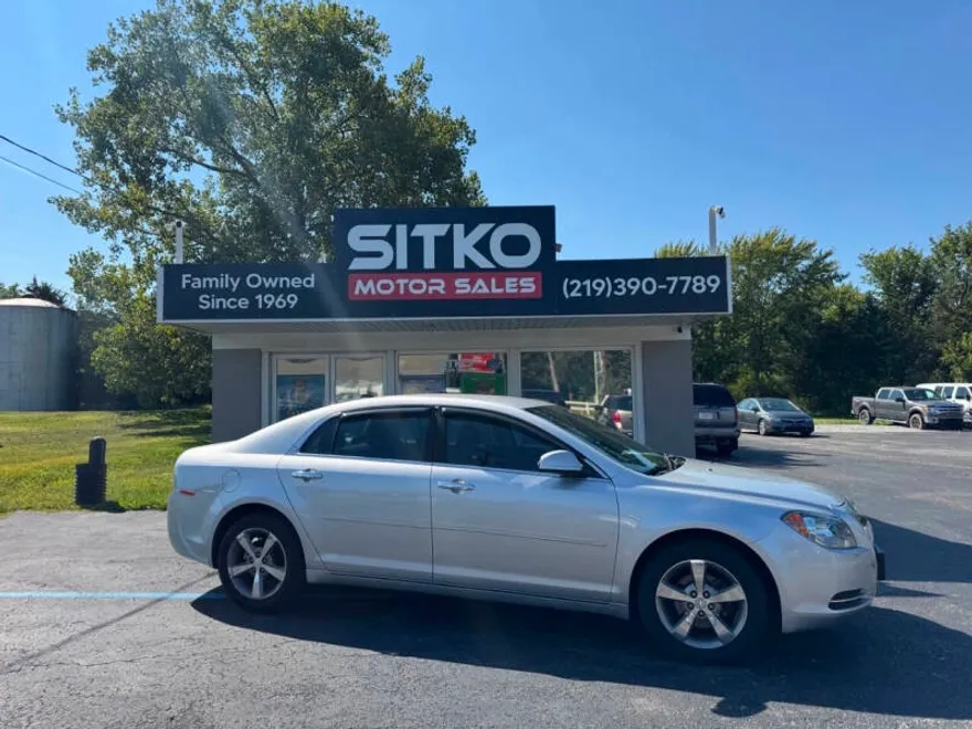 2012 Chevrolet Malibu 1LT photo 1