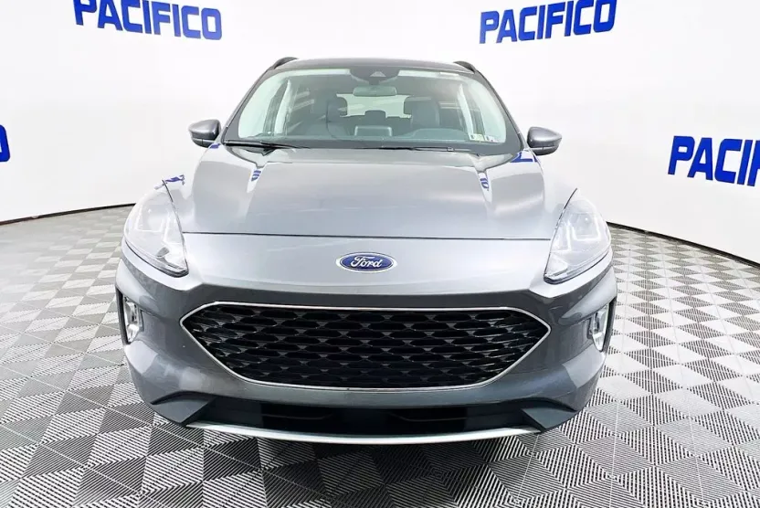 2022 Ford Escape SEL photo 1