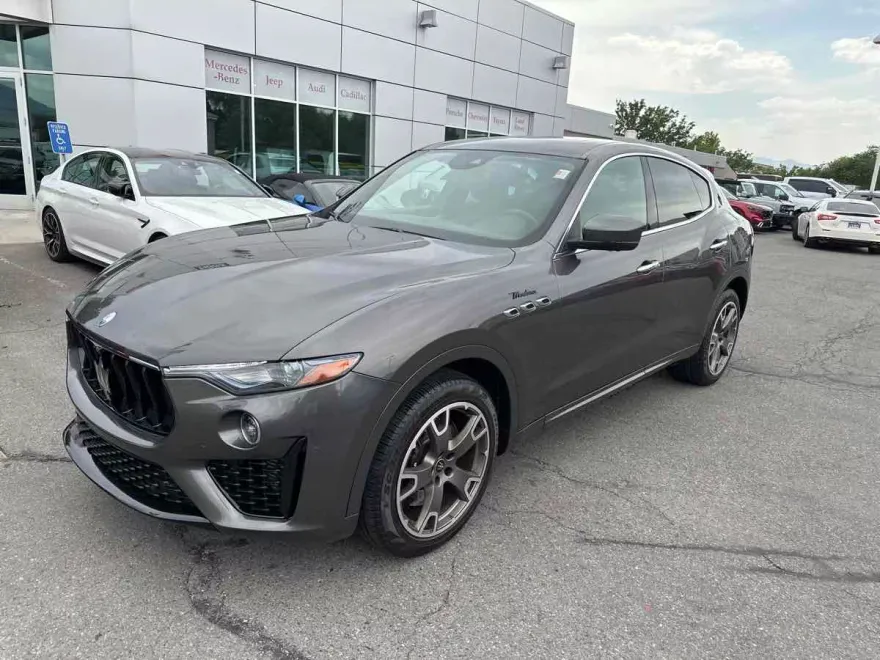 2022 Maserati Levante Modena photo 1
