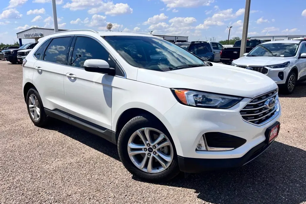 2020 Ford Edge SEL photo 1