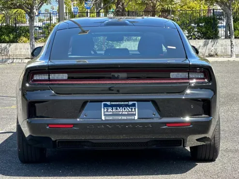 2025 Dodge Charger R/T photo 4