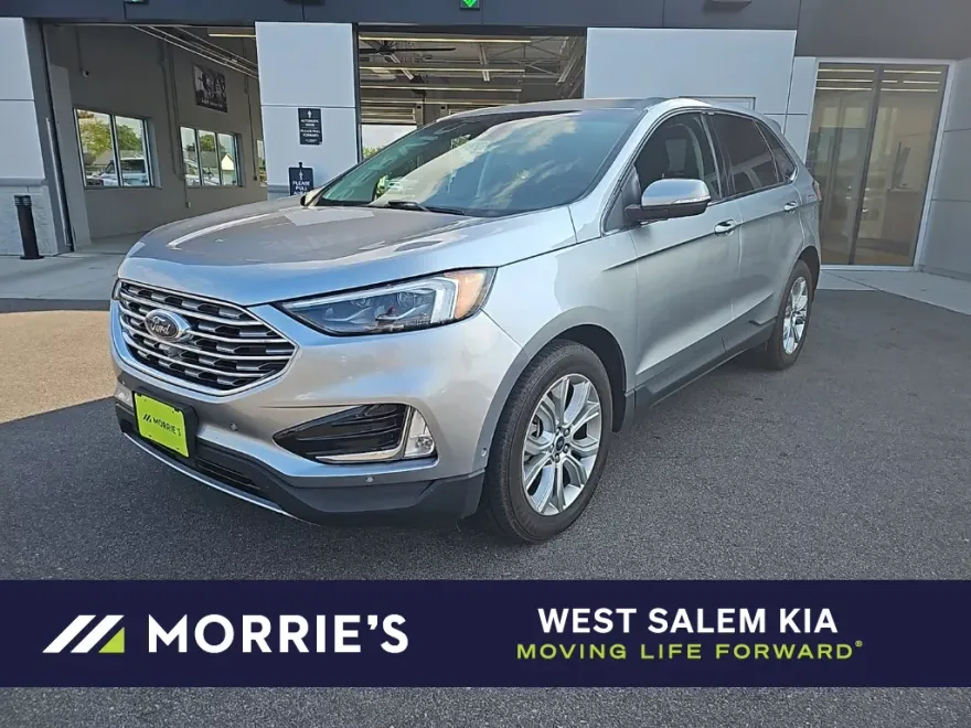 2022 Ford Edge Titanium photo 1