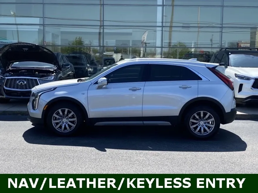 2022 Cadillac XT4 Premium Luxury photo 1
