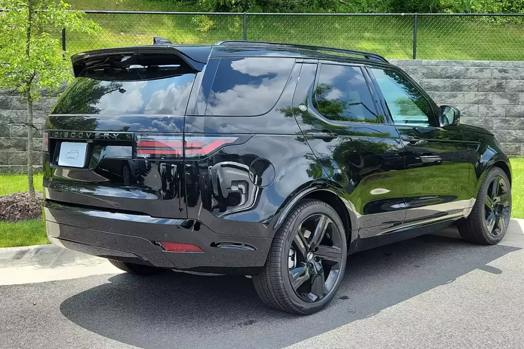 2024 Land Rover Discovery SE photo 1