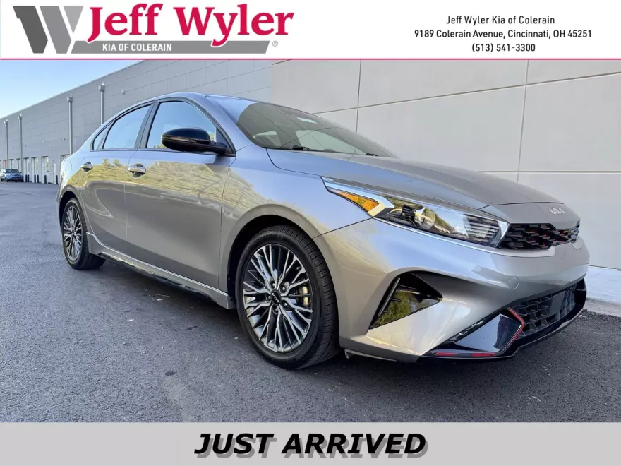 2023 Kia Forte GT-Line photo 1