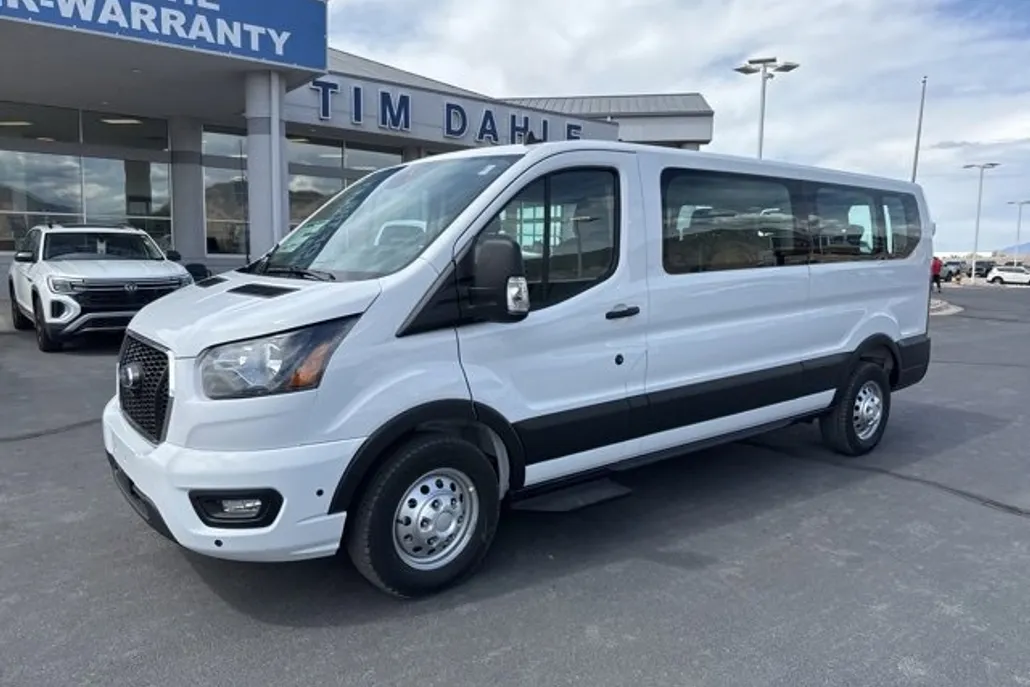 2025 Ford Transit Passenger photo 1