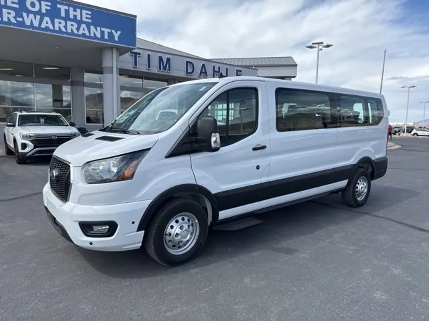 2025 Ford Transit Passenger photo 1