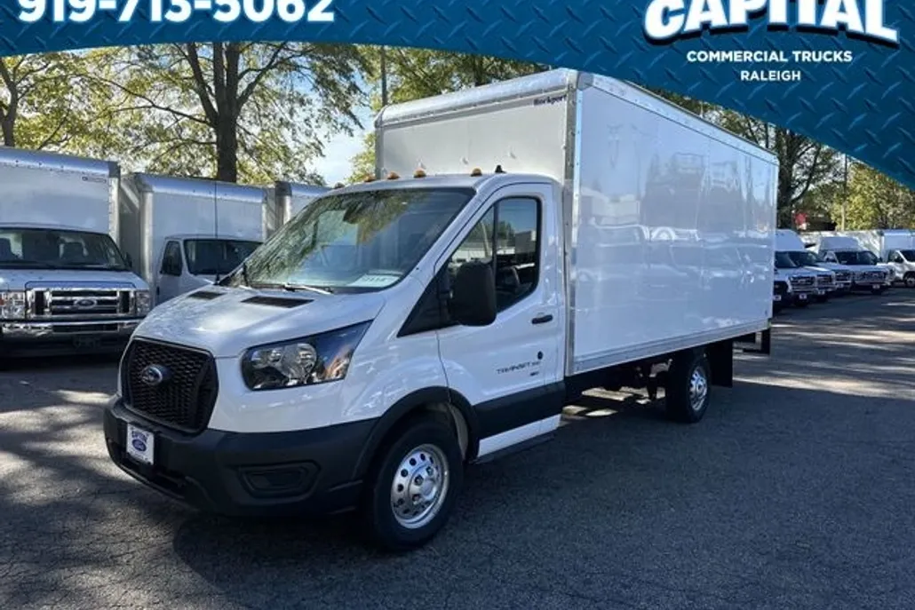2024 Ford Transit Cutaway photo 1