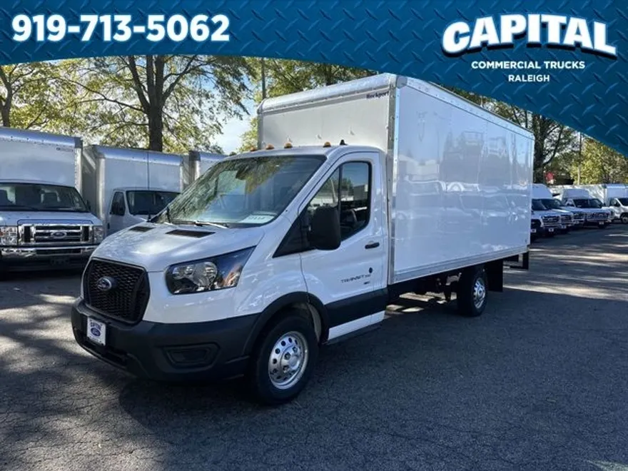 2024 Ford Transit Cutaway photo 1