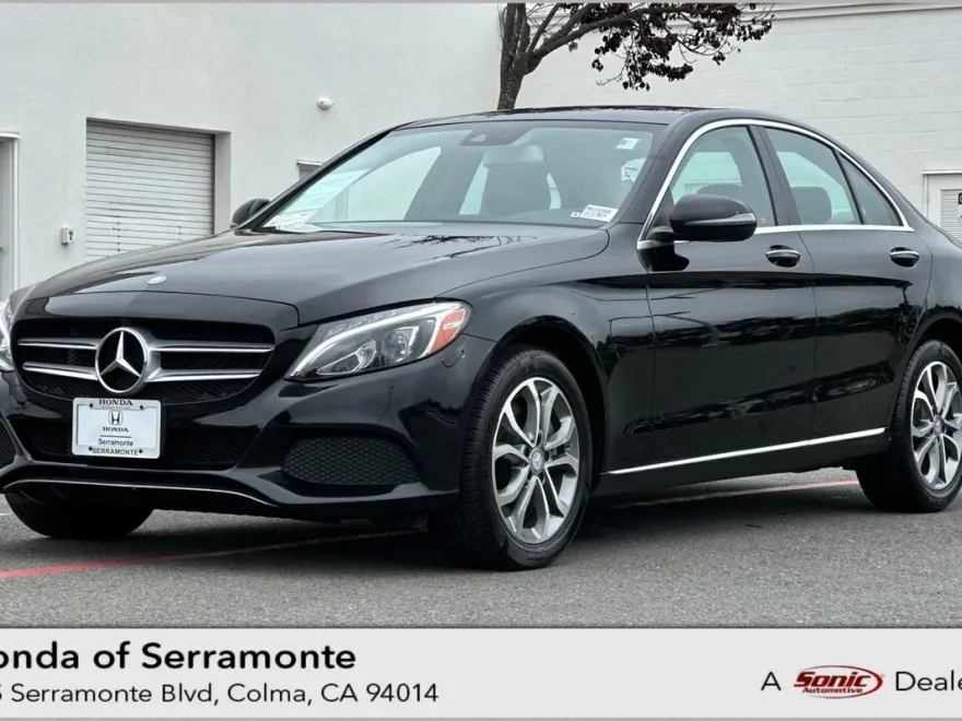 2017 Mercedes Benz C 300 4MATIC Sedan photo 1