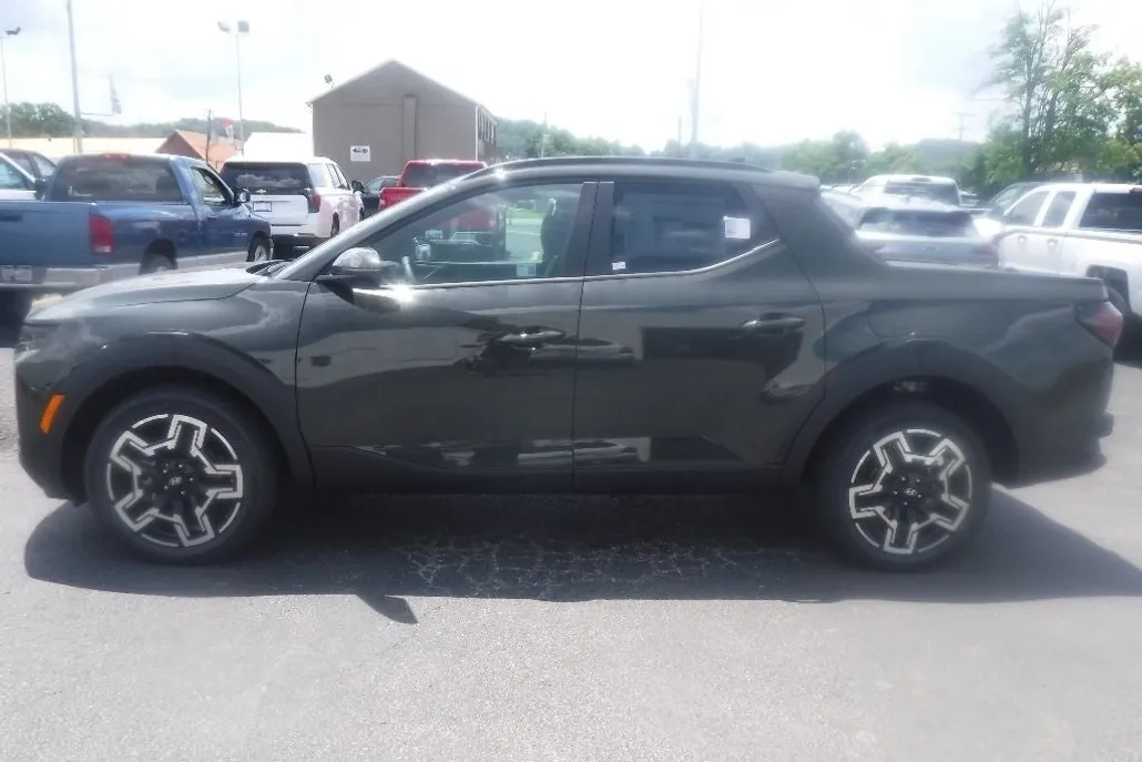 2025 Hyundai Santa Cruz Limited photo 1