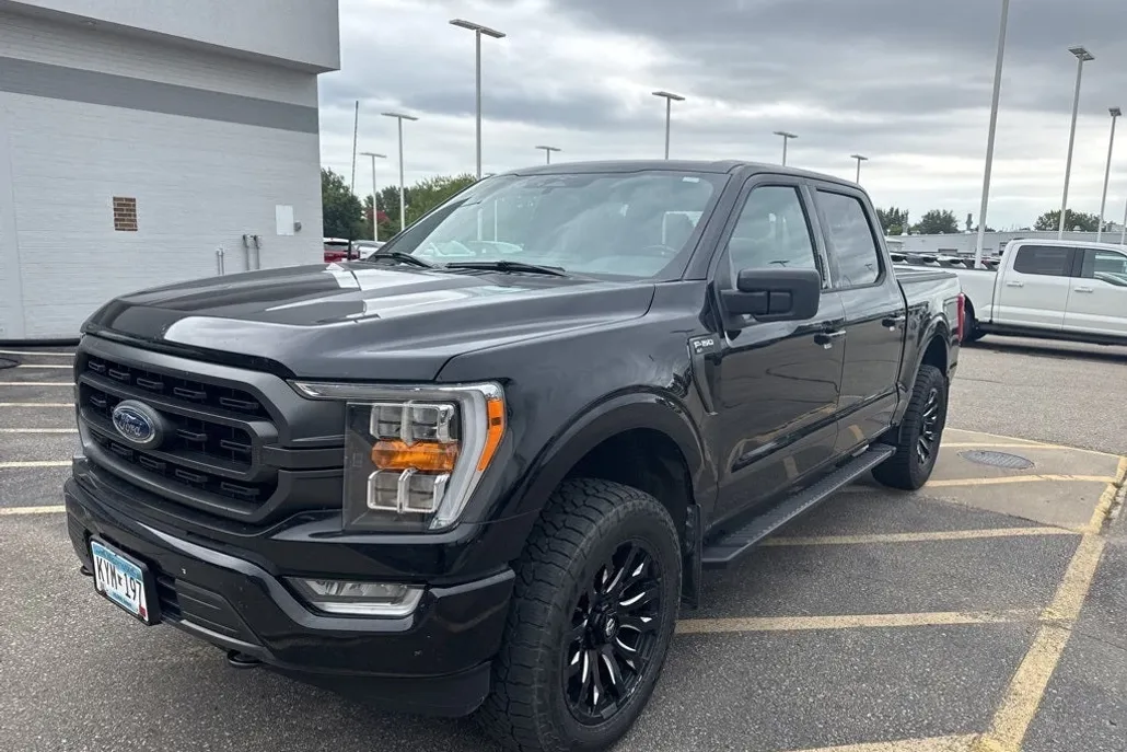 2023 Ford F-150 XLT photo 1