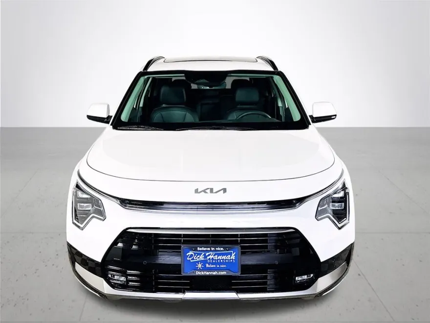 2025 Kia Niro Plug-In Hybrid SX Touring photo 1