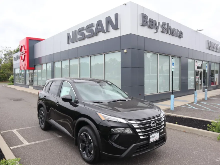 2026 Nissan Rogue SV photo 1