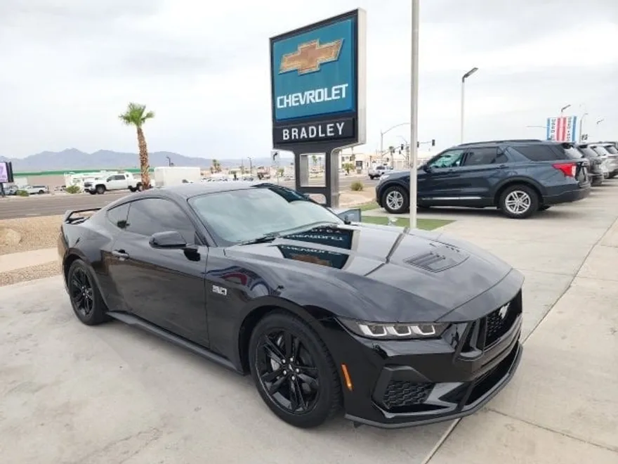 2024 Ford Mustang GT photo 1