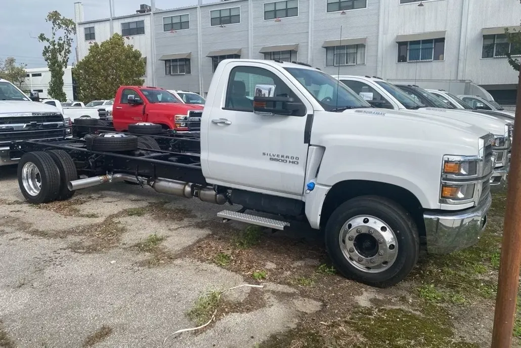 2024 Chevrolet Silverado 5500HD Work Truck photo 1