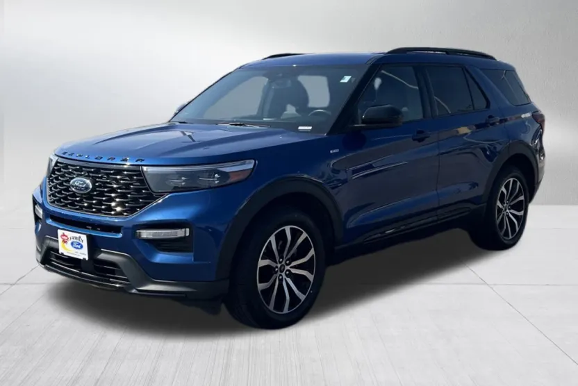 2022 Ford Explorer ST-Line photo 1