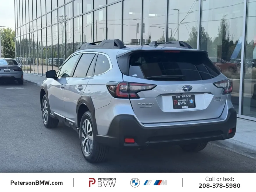 2024 Subaru Outback Premium photo 1