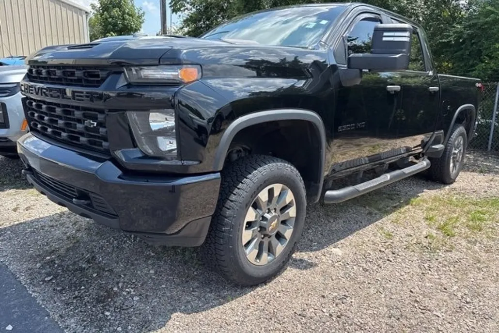 2023 Chevrolet Silverado 2500HD Custom photo 1