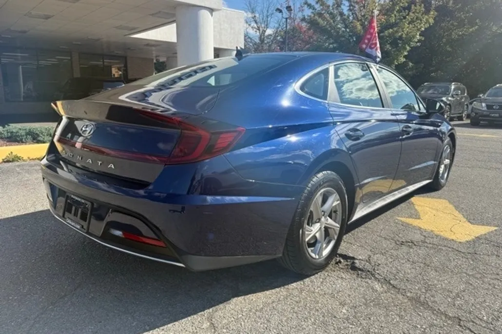 2021 Hyundai Sonata SE photo 1