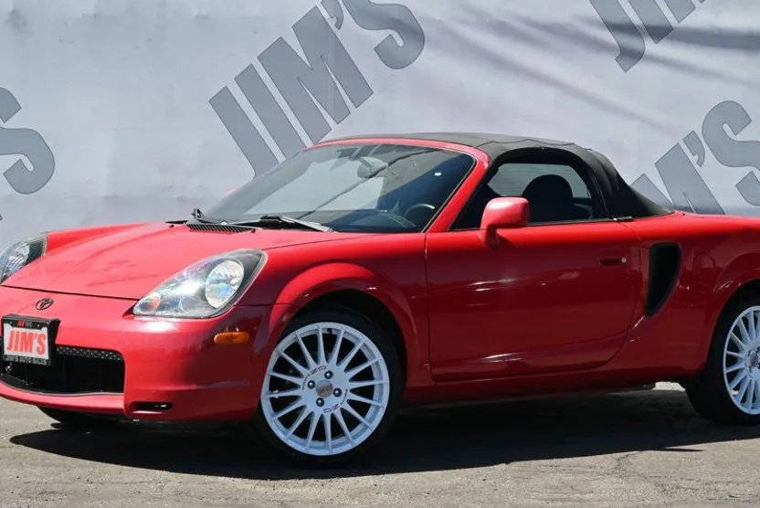 2002 Toyota MR2 Spyder photo 1