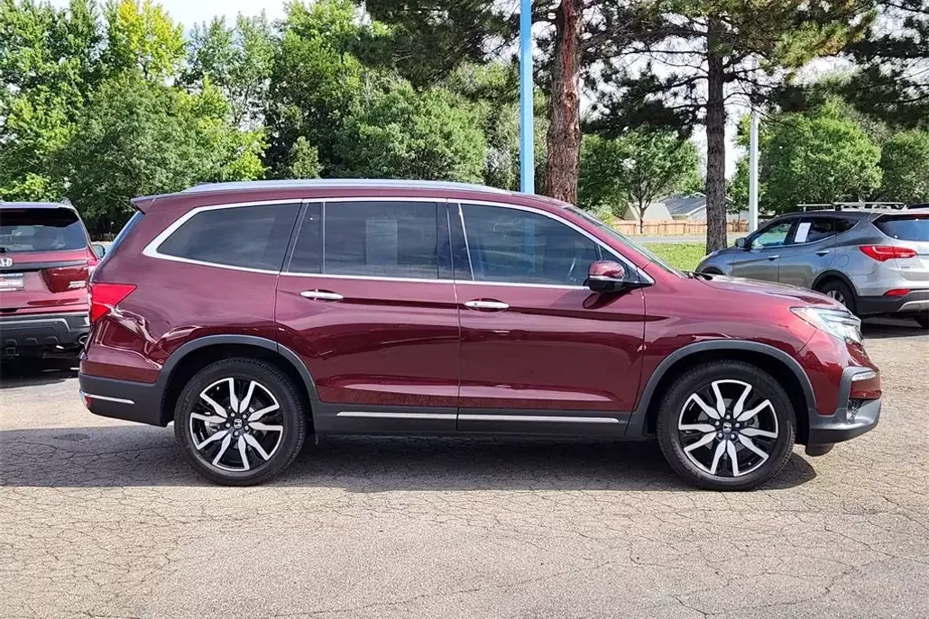 2021 Honda Pilot Touring photo 1