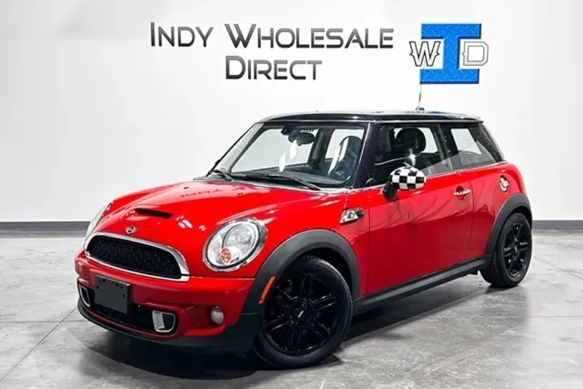2013 Mini Cooper Hardtop S photo 1