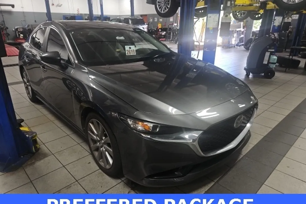 2022 Mazda Mazda3 Preferred photo 1