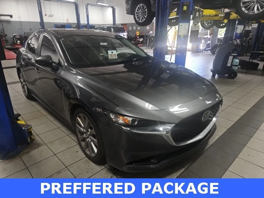 2022 Mazda Mazda3 Preferred photo 1