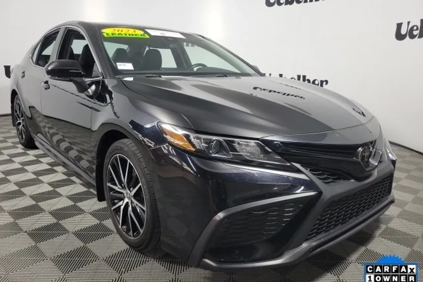 2023 Toyota Camry SE photo 1