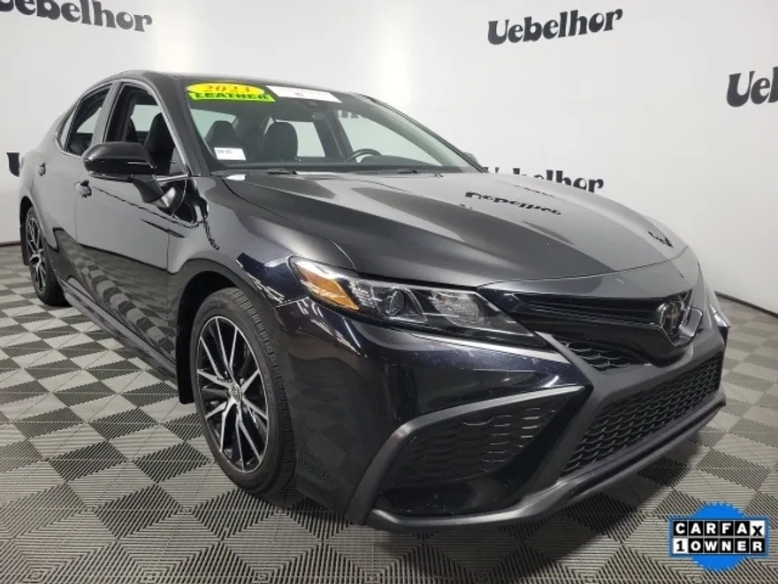 2023 Toyota Camry SE photo 1