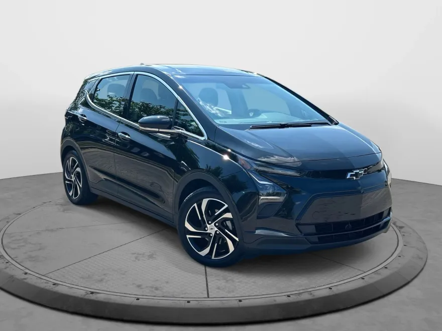 2022 Chevrolet Bolt EV 2LT photo 1
