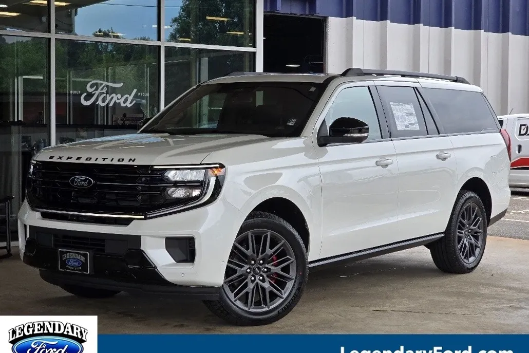 2025 Ford Expedition MAX Platinum photo 1