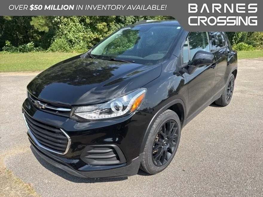 2022 Chevrolet Trax LT photo 1