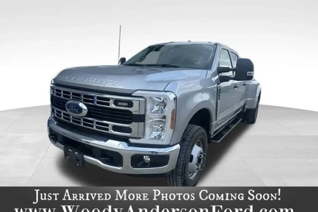 2024 Ford F-350 XLT photo 1