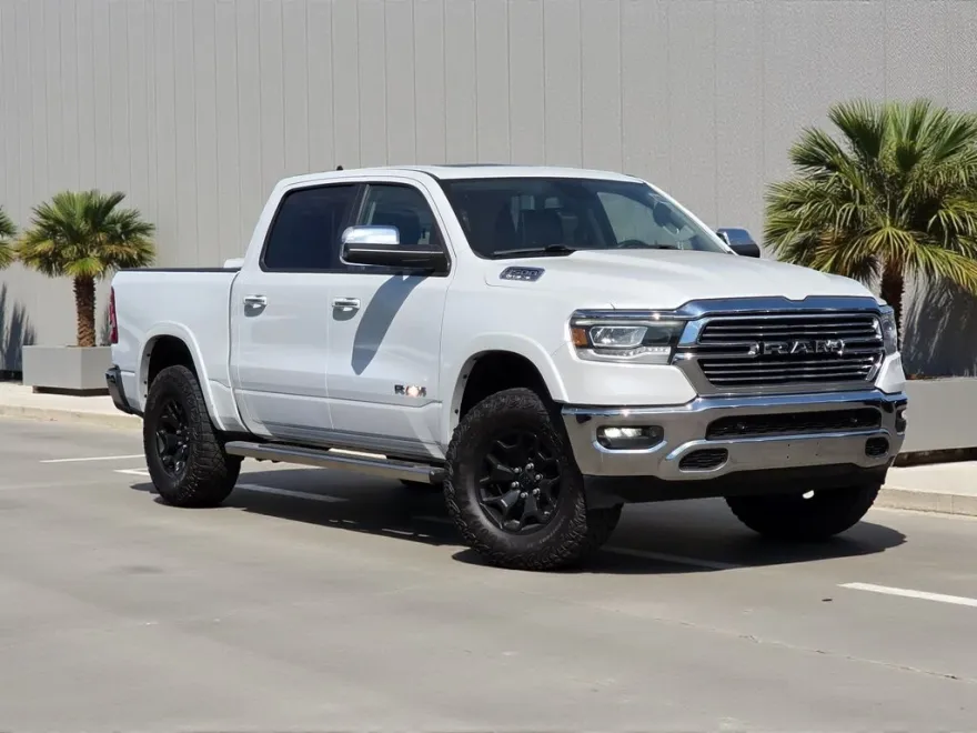 2019 Ram 1500 Laramie photo 1